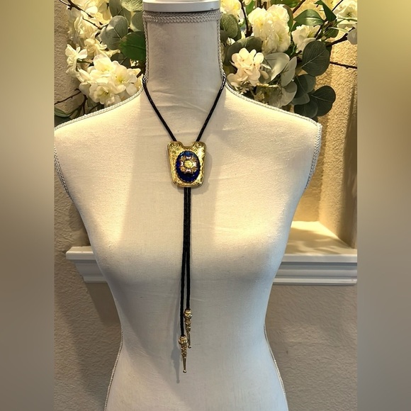 Bennett Other - Bolo Tie with Western Accents Veterans of Foreign Affairs USA Metal Gold Tie